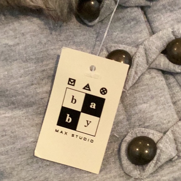 New Max Studio Cape with Hood - Picture 6 of 6